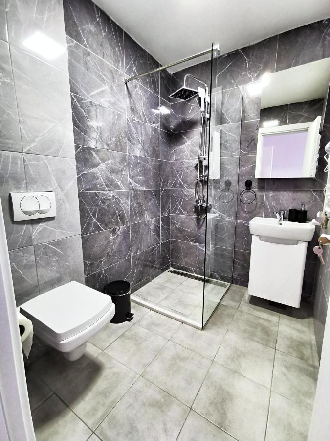Guest Rooms Denicija Skopje Exterior foto