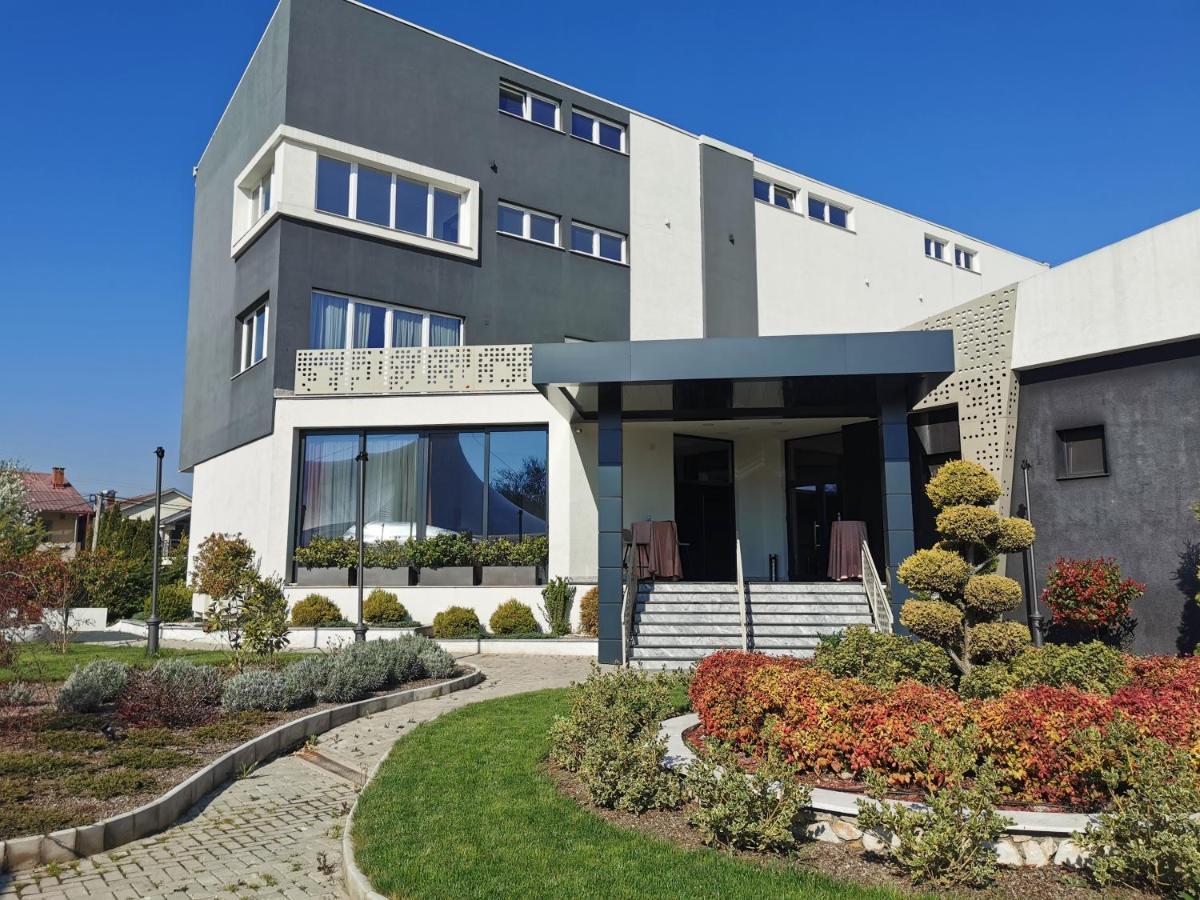 Guest Rooms Denicija Skopje Exterior foto